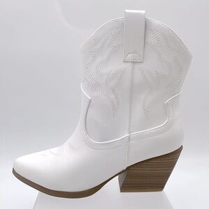 Soda Blazing-S White Western Cowgirl Cowboy Heeled Boots NFR Rodeo‎ Bootie